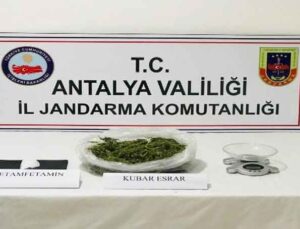 Jandarmadan uyuşturucu satıcılarına suçüstü