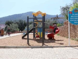 Alanya Belediyesi’nden Oba Mahallesi yeni çocuk parkı