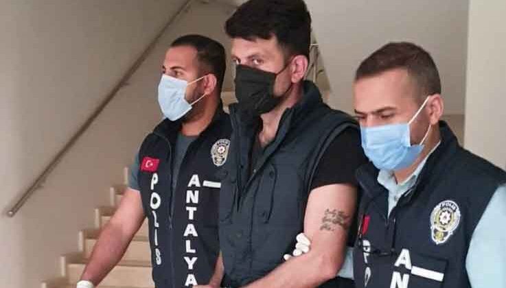 Antalya’da kanser ilaçları dolandırıcısı tutuklandı