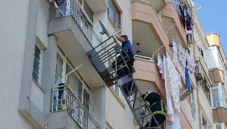 Emekli polis, meslektaşlarının balkondan girdiği evinde ölü bulundu