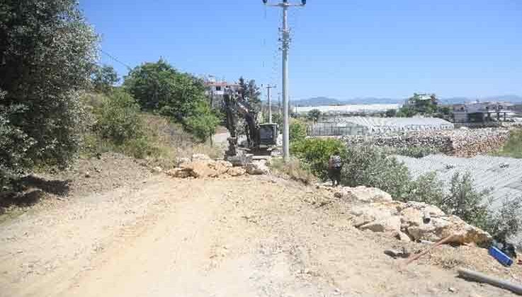 Toslak ve Türkler Mahallelerindeki yollar genişletiliyor