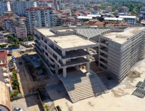 Alanya Belediyesi hizmet binası inşaatında çalışmalar hızlandı