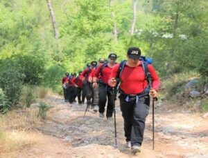 Antalya’da arama kurtarma ekipleri 6 gündür haber alınamayan dağcı için alarma geçti