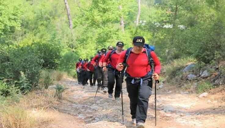 Antalya’da arama kurtarma ekipleri 6 gündür haber alınamayan dağcı için alarma geçti