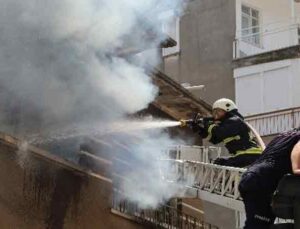 Antalya’da metruk bina bir haftada 3 kez yandı