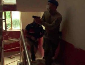 Antalya’da ‘kasırga’ operasyonunda gözaltına alınan şüphelilerden 22’si adliyeye sevk edildi