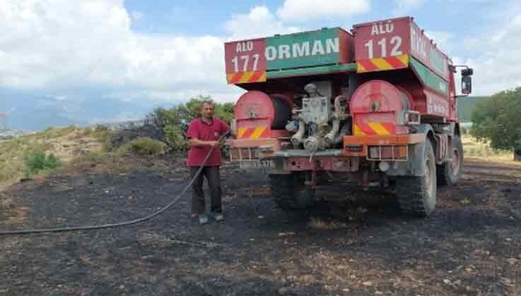 Antalya’da anız yangınında 20 dönüm tarım arazi zarar gördü