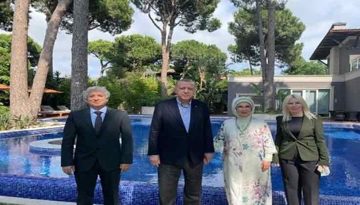 Cumhurbaşkanı Erdoğan, Rektör Özkan ve eşi Ömer Özkan’la bir araya geldi