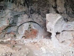 Antalya’da tarihi kilise mağara defineciler tarafından talan edildi
