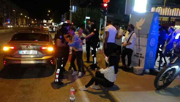 Antalya’da alkollü sürücü 5 araca çarpıp hurdaya çevirdi:2 yaralı