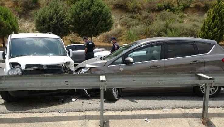 Manavgat’ta trafik kazası: 2’si çocuk 3 yaralı