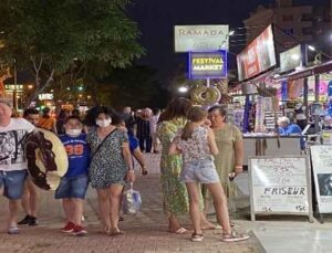 Turizm canlandı, esnafın yüzü gülmeye başladı