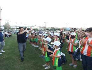 Kepez’de yaz spor okulları açıldı