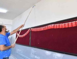 Konyaaltı’nda okullara bakım onarım çalışması yapılıyor
