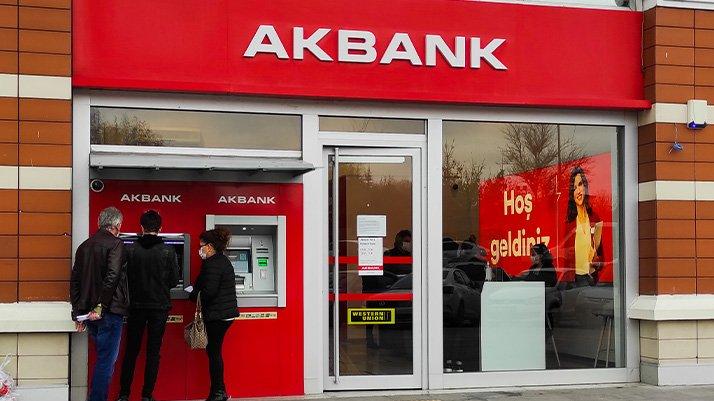 Akbank’ta teknik sorun devam ediyor: Bankadan özür mesajı