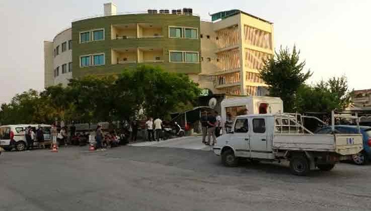 Yangından etkilenenlere su taşırken, fenalaşıp hayatını kaybetti