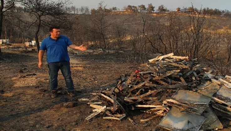 Yangının vurup geçtiği Kalemler Mahallesi’nde 100 arı kovanından, 80’i yandı