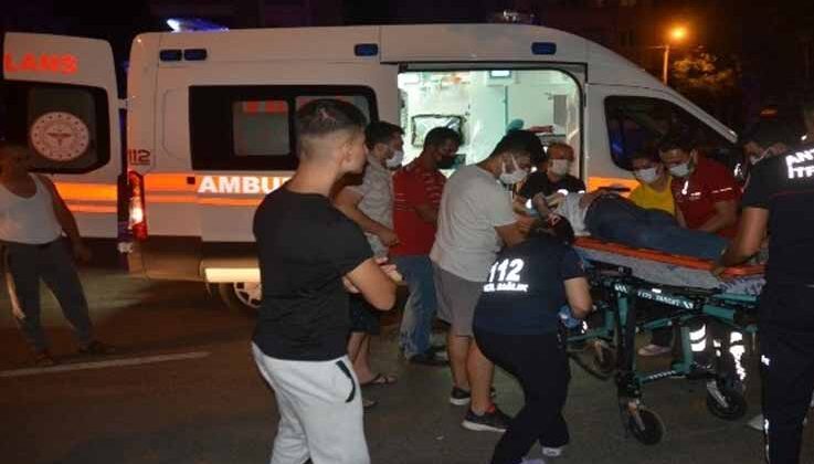 Antalya’da otomobil önce motosiklete sonra ağaca çarptı: 1 ölü, 5 yaralı