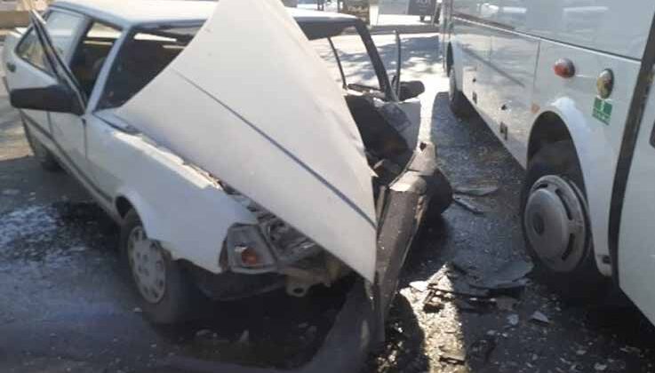 Otomobil ile midibüs kazasında 1 kişi yaralandı
