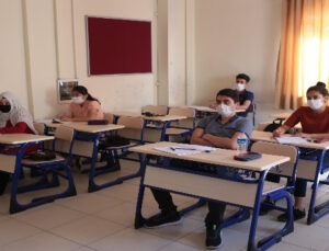 Kepez’de YKS kursuna katılan 150 öğrenci, üniversiteli oldu