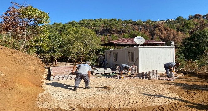 Afetzedelerin yaşadığı prefabrik evler kışa hazırlanıyor