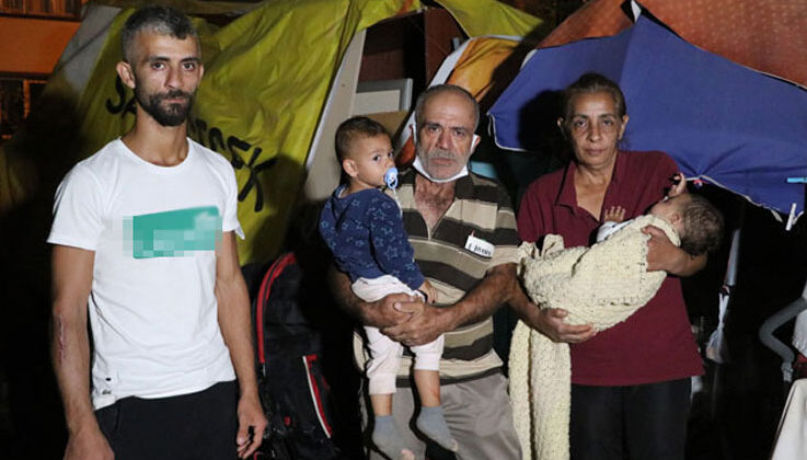 7 kişilik aile, 2,5 aydır boş araziye kurdukları çadırda yaşıyor