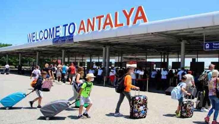 Antalya’yı 8 milyonu aşkın turist ziyaret etti