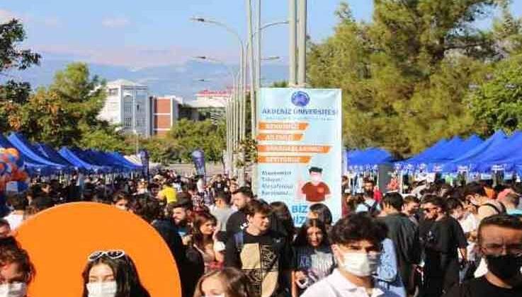 Akdeniz Üniversitesi’nde Topluluk Tanıtım Günleri düzenleniyor