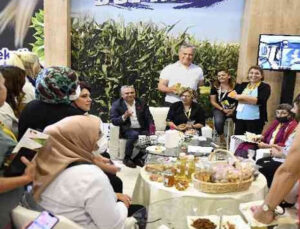 Başkan Uysal, kadın kooperatifleriyle bir araya geldi