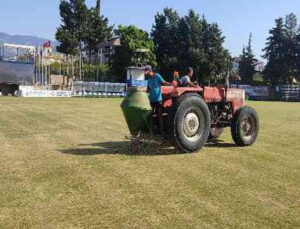 Alanya’da çim sahalara kışlık bakım