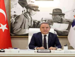 Başkan Böcek: “29 Ekim, Türk Milleti’nin yeniden doğuşunu da simgeliyor”