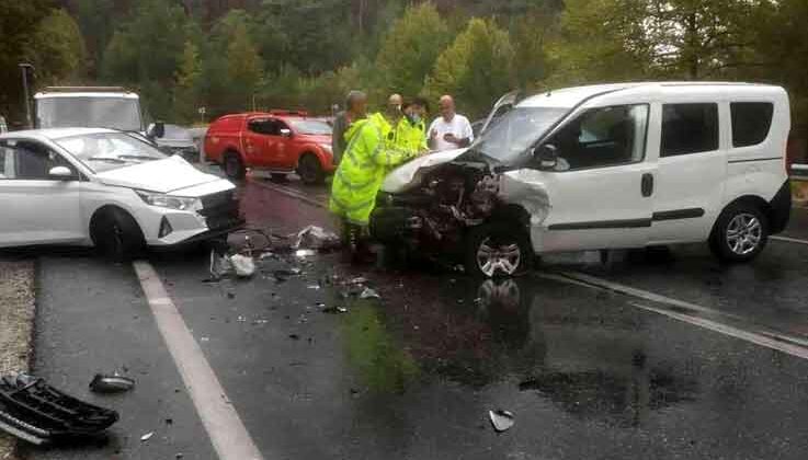 Antalya’da yağış trafik kazalarına sebep oldu: 6 yaralı