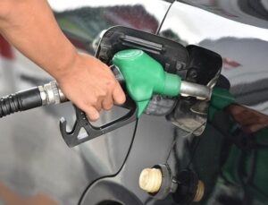 Benzin ve motorine büyük zam