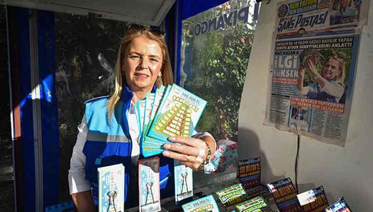 Aldığı 5 biletin sonuncusunda 500 bin liralık büyük ikramiyeyi kazandı