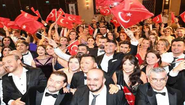 ANTGİAD, 29 Ekim’i Cumhuriyet Balosu ile kutladı