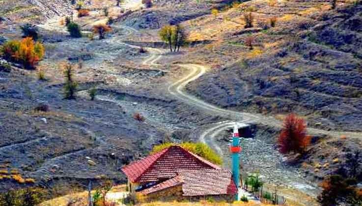 ‘Karabayır’ sonbahar renkleriyle ilgi çekiyor