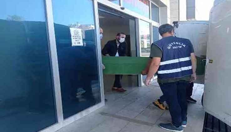 Antalya’da evine gelen kadını öldürdükten sonra intihar eden adamın cenazesi morgdan alındı