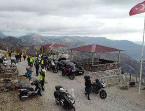 Antalya’da 15 kişilik motosiklet timi ilçe ilçe gezip, ilçelerin tanıtımını yapıyor