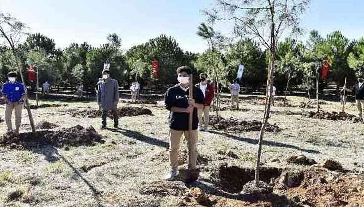 Antalya OSB Teknik Koleji öğrencileri fidan dikti