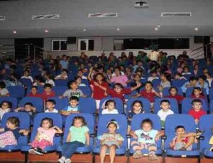 Alanya’da sezonun ilk çocuk oyunu ‘Yağmur Taşı’ gösterime giriyor