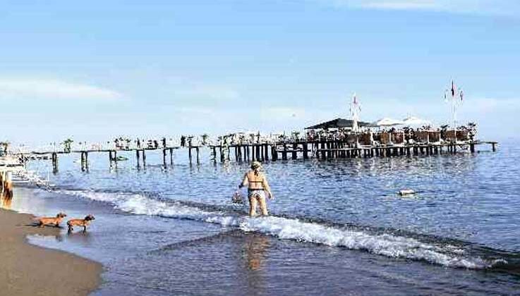 Turizm sezonu bitti sahiller az sayıda turiste kaldı