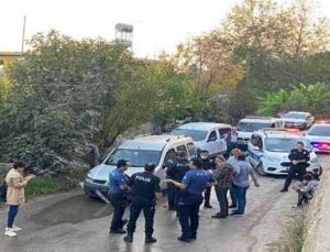 Çalıntı araçla polisten kaçmaya çalışan alkollü ve ehliyetsiz gençler yakalandı