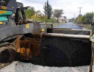 Çakırlar’a 1,5 kilometre sıcak asfalt