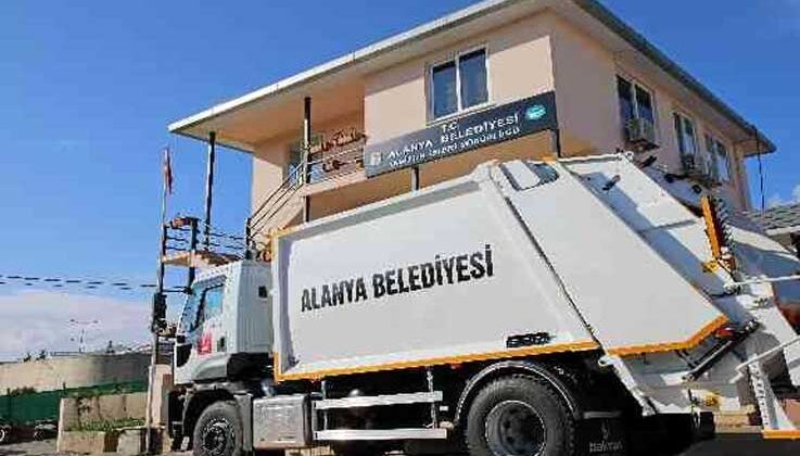 Alanya Belediyesi, 231’nci sıfır kilometre aracını temizlik işleri bünyesine kattı