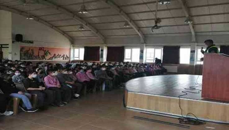 Jandarma’dan öğrencilere trafik semineri