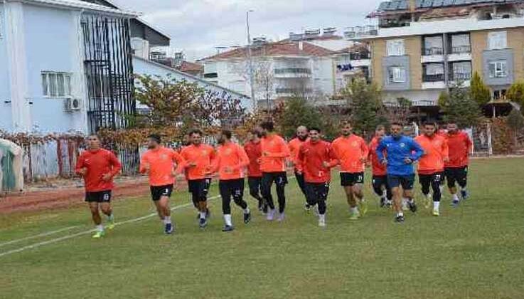 Korkutelispor’da Kepez maçı hazırlıkları devam ediyor