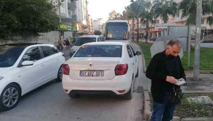 Ters yöne giren otomobil motosikletle çarpıştı: 1 yaralı