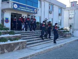 Antalya’da yakalama kararı bulunan 2 kişi tutuklandı