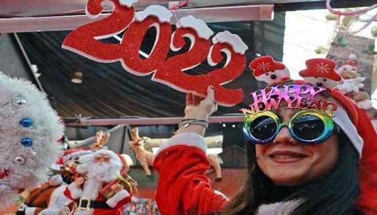 Antalya’da erken yeni yıl kutlamaları renkli görüntülere sahne oldu