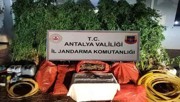 Antalya’da uyuşturucu tacirlerine darbe: 43 şüpheli tutuklandı